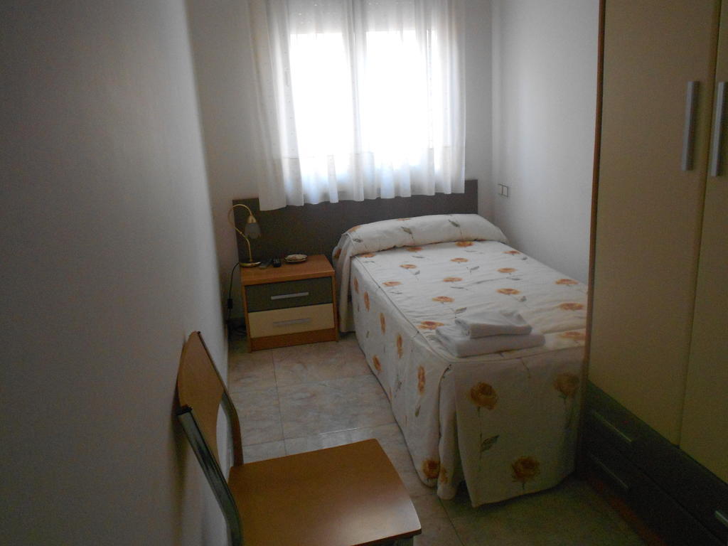 Hostal Ca La Irene Sant Vicens De Castellet Zimmer foto